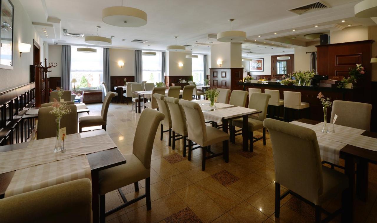 Hotel Ulubiony コストシン エクステリア 写真