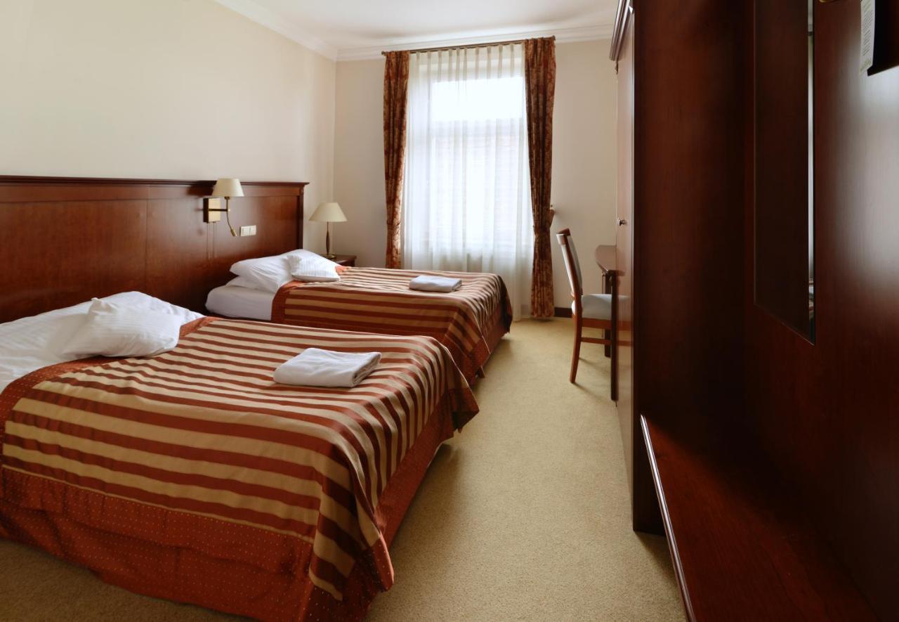 Hotel Ulubiony コストシン エクステリア 写真